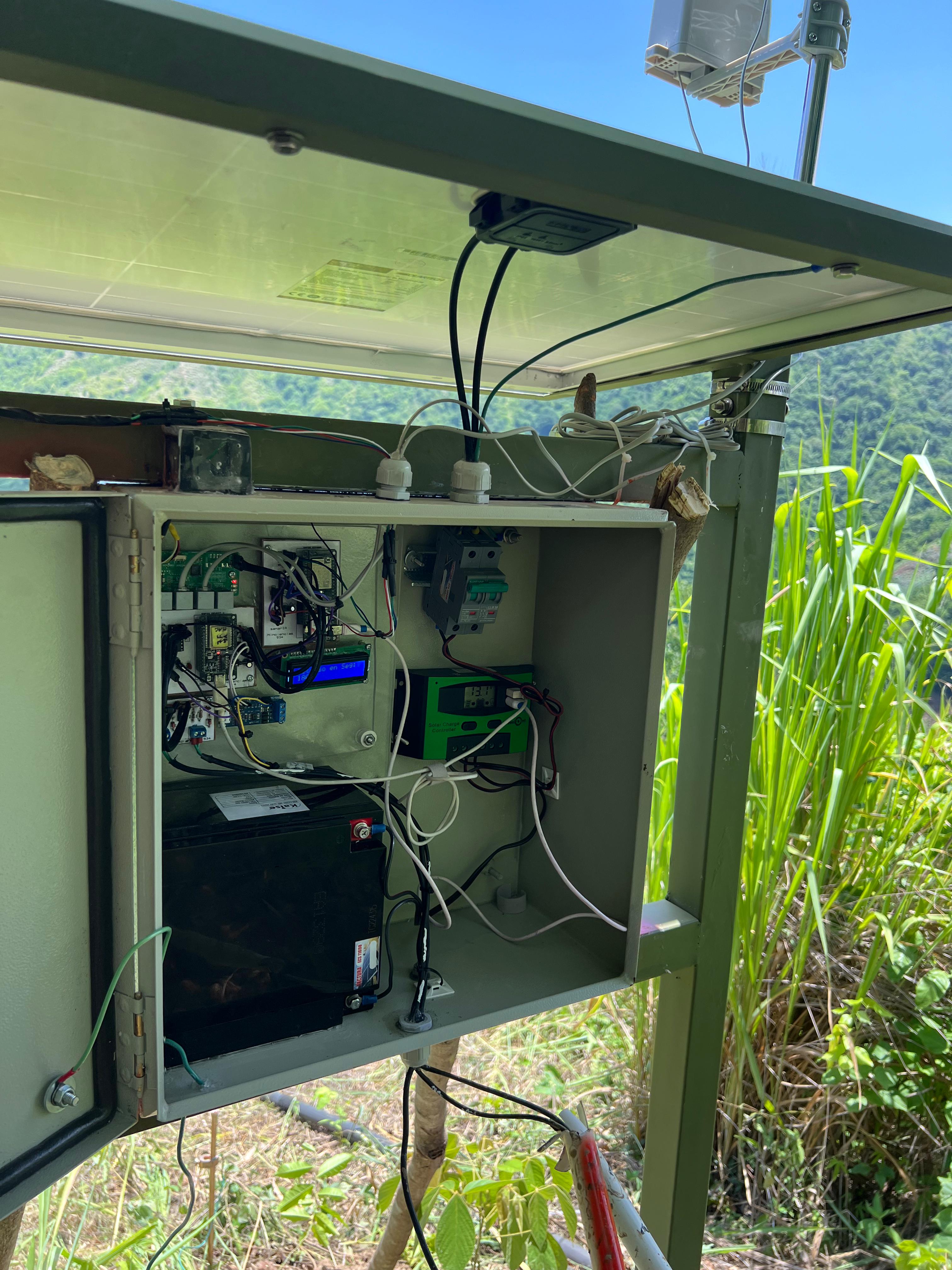 Sistema instalado en terreno agrícola